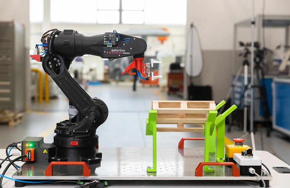 Kawasaki Unveils Astorino: The New Affordable and Safer Educational Robot on 3DPrinting.com