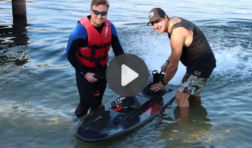 Top 5 Must-Watch Videos: Experience the 3D Printed Electric Wakeboard that Reaches Speeds of 70 km/h!