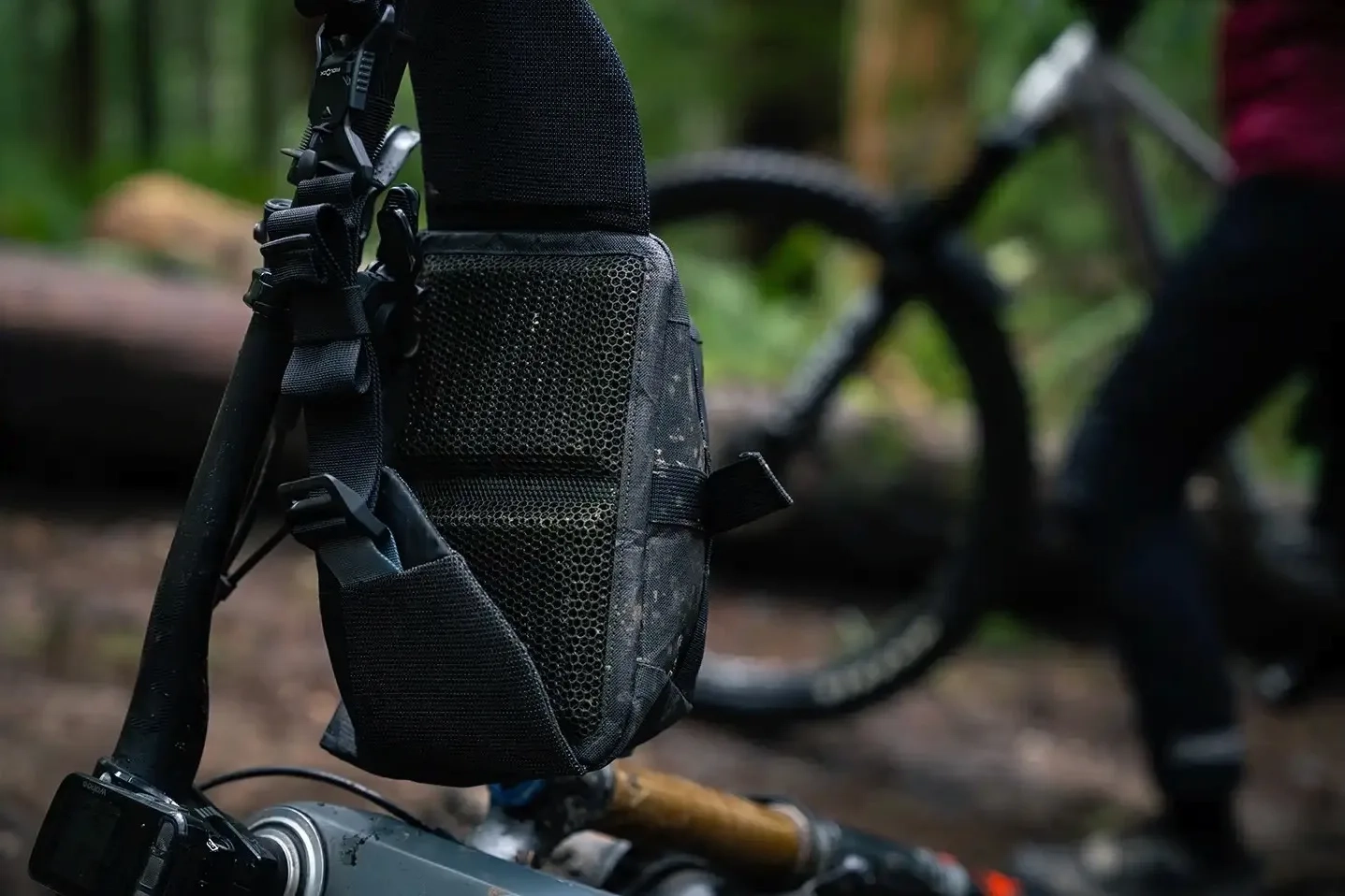 First Look: Venture 3D – The Revolutionary MTB Hip Pack with a 3D-Printed Back Panel
