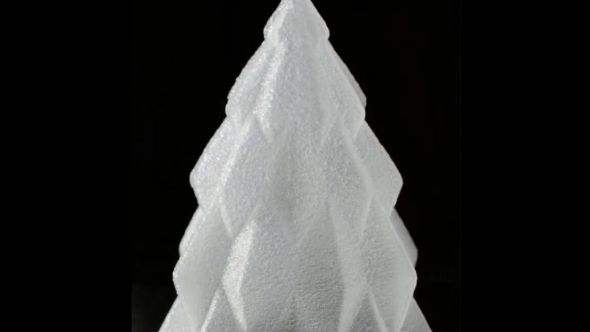 Physicists Create a Stunning 3D-Printed Ice Christmas Tree
