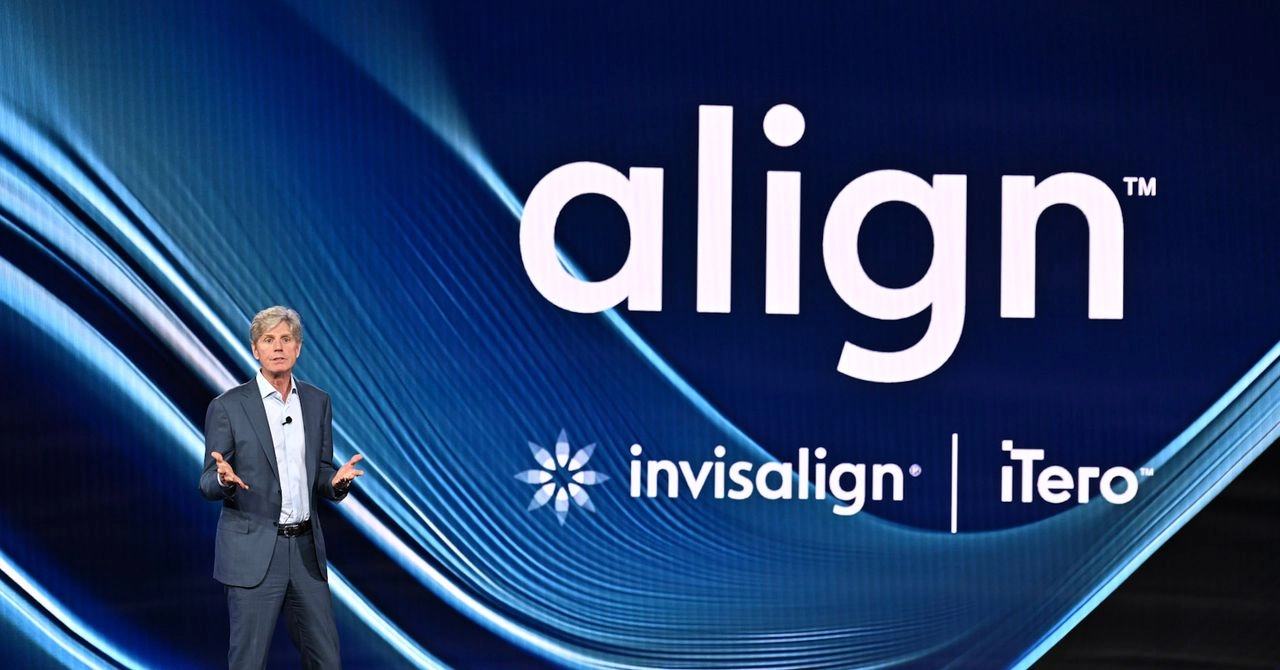 How Invisalign Revolutionized Orthodontics: Becoming the World’s Largest User of 3D Printers